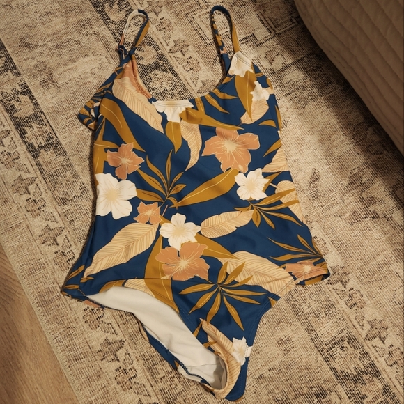 Kona Sol One-piece Swimsuit - Picture 1 of 4